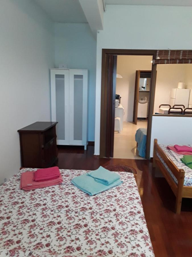 Alex Central City Accommodation ลาวริออน ภายนอก รูปภาพ