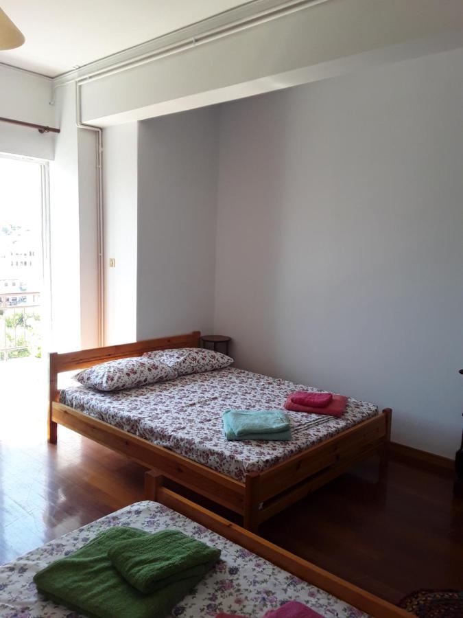 Alex Central City Accommodation ลาวริออน ภายนอก รูปภาพ